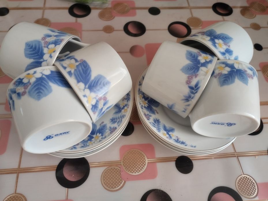 Продаются чайные пары.