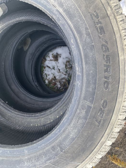 Резина зимняя 215/65/16