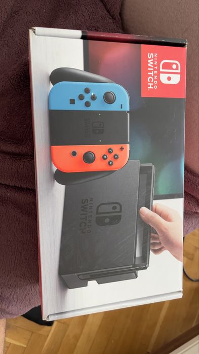 Nintendo Switch Red/Blue (Синьо/Червено)