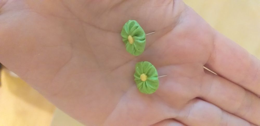 Обеци цветчета