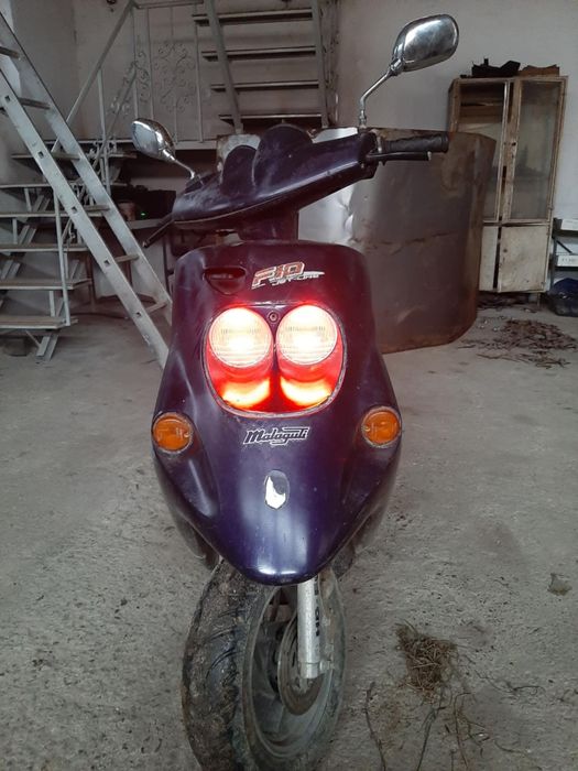 Vând scuter mslaguti f10