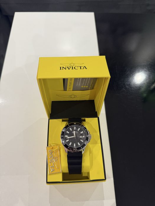Чисто нов часовник Invicta