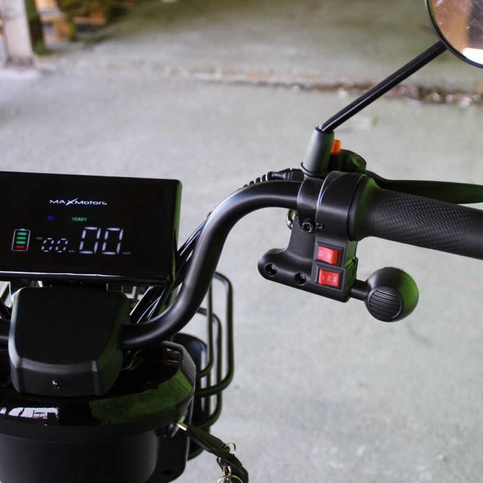 Двуместна електрическа триколка MaxMotors Pudding 1800W-48V-20Ah-BLACK