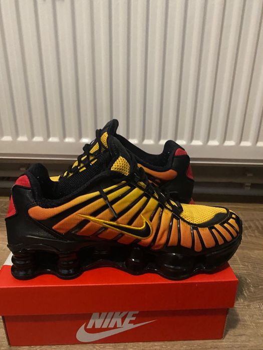 Nike shox shoess