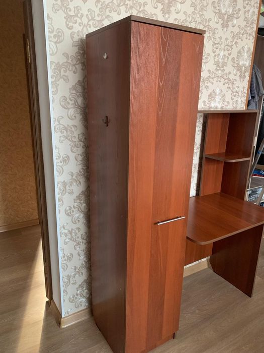 Продам стол-парту