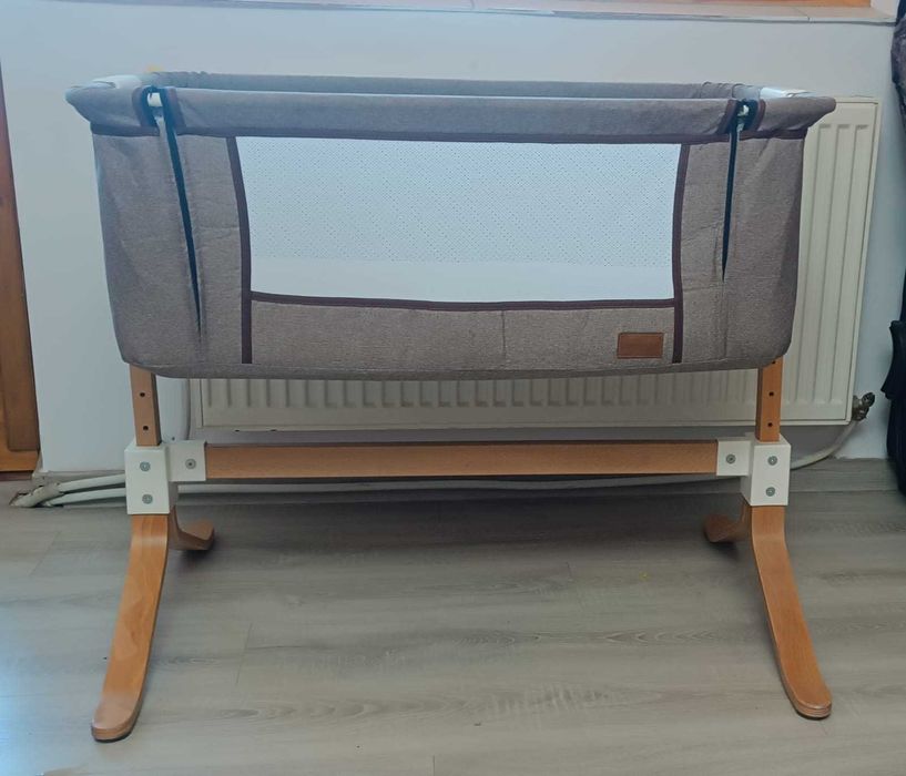 Masa de infasat , multifunctionala, pliabila, cos de depozitare