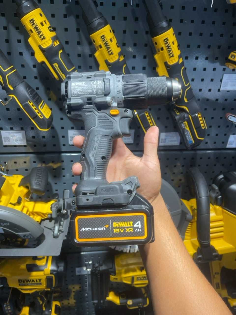 Ударная дрель DeWALT DCD85MM1T-QW, бесщеточная, 18В