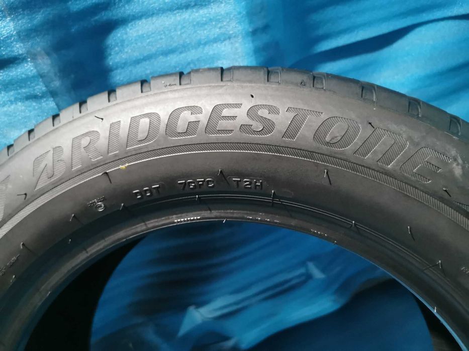 225 60 17 bridgestone m+s 2 buc