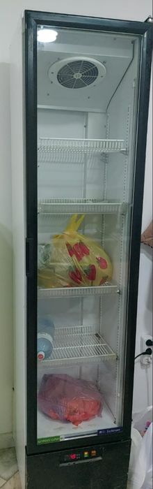 Холодильник ветринный для магазина