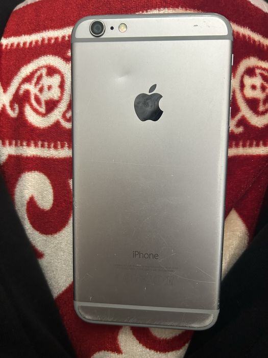 Продам айфон 6  плюс  [ 64 ГБ