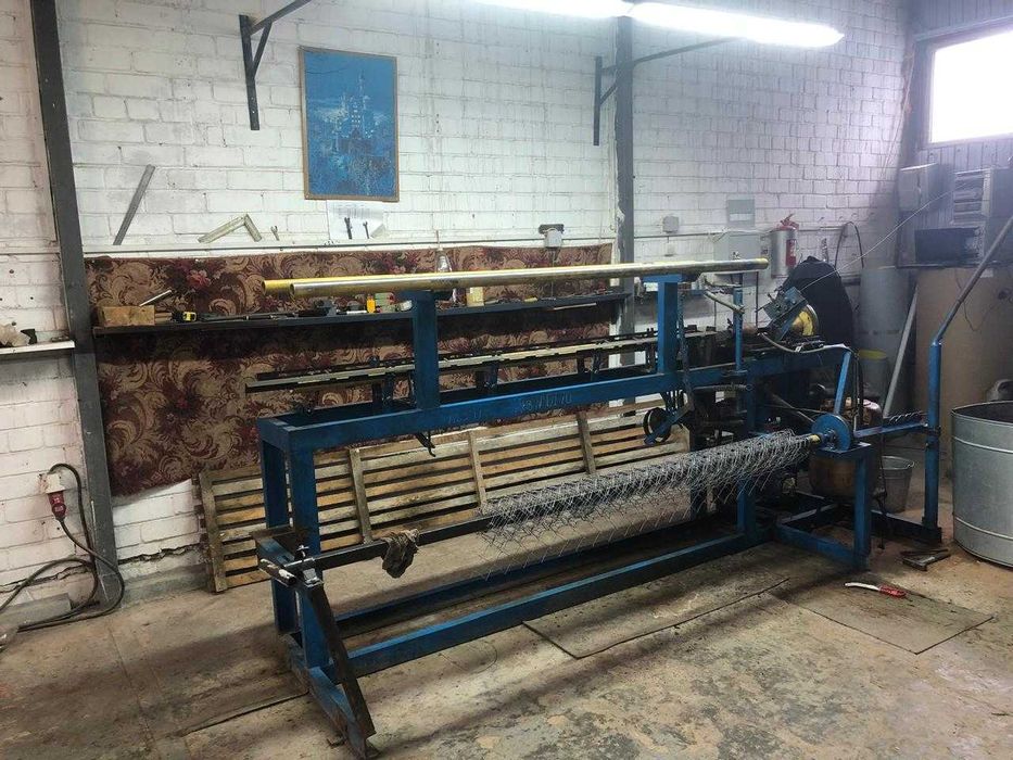 Продам станок автомат для производства сетки рабицы