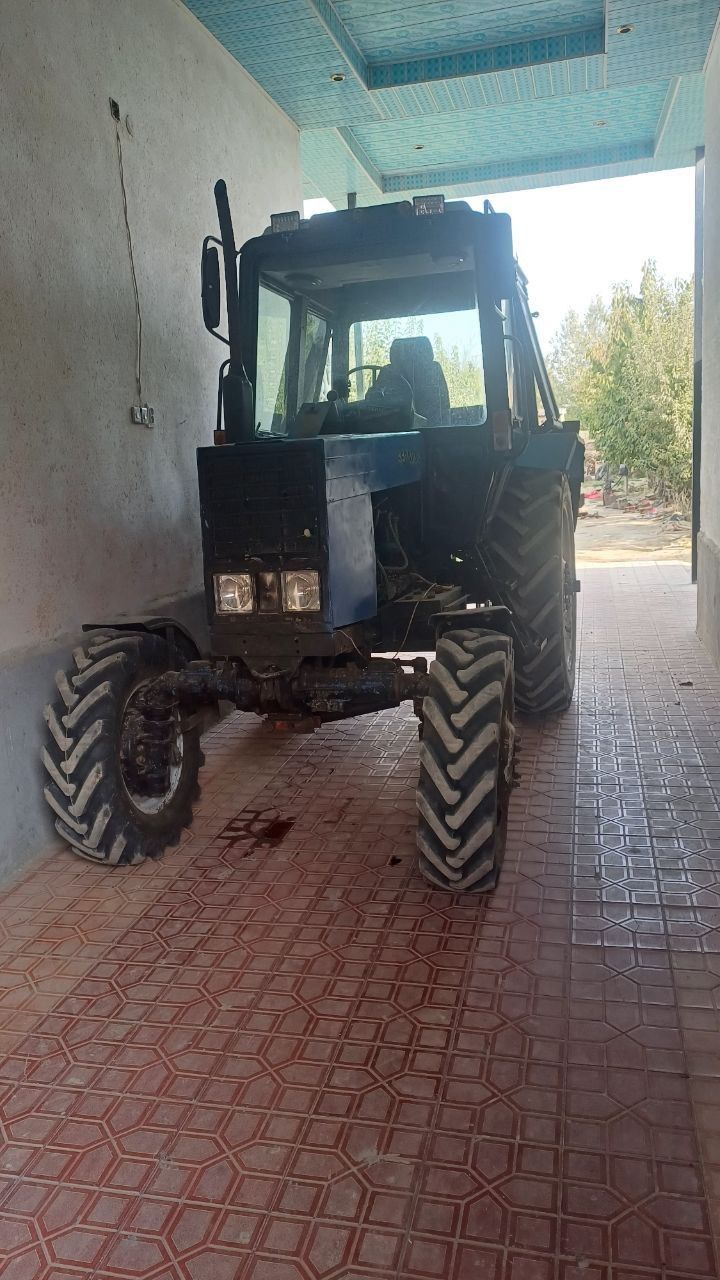 Belarus MTZ 82.1 TRAKROR sotiladi