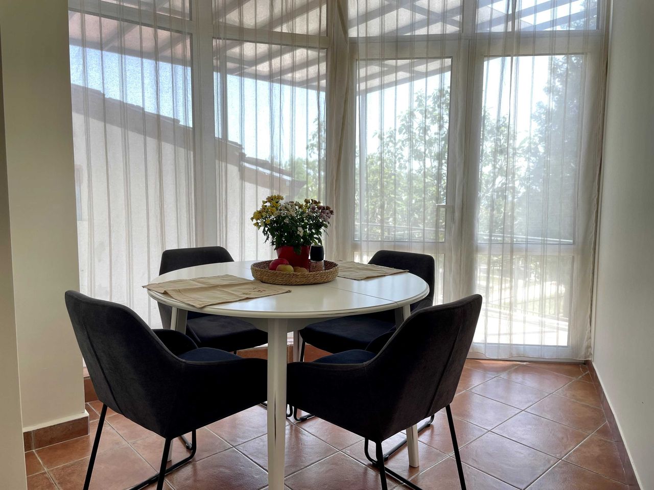 Дава се под наем Къща в Варна, м-т Акчелар - 110 кв.м за 969 € - Снимка #11