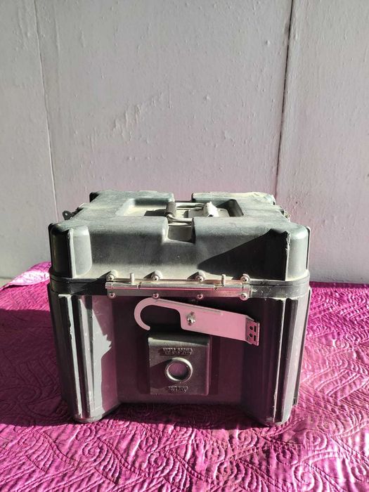 Медицинский прибор - портативный монитор-дефибриллятор