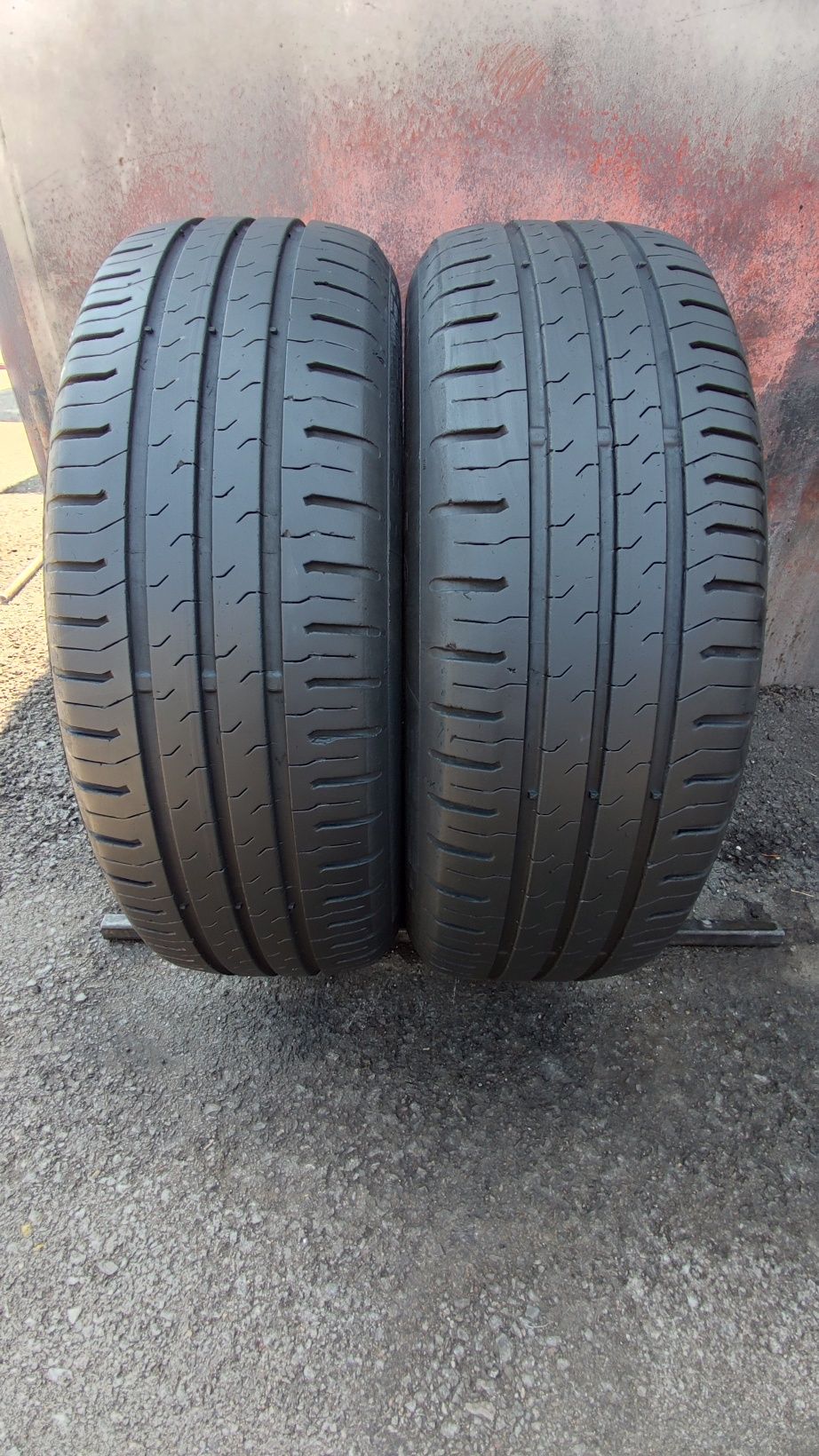 2бр. летни гуми 185/65/15 Continental, dot21
7.4mm
Добро състояние на