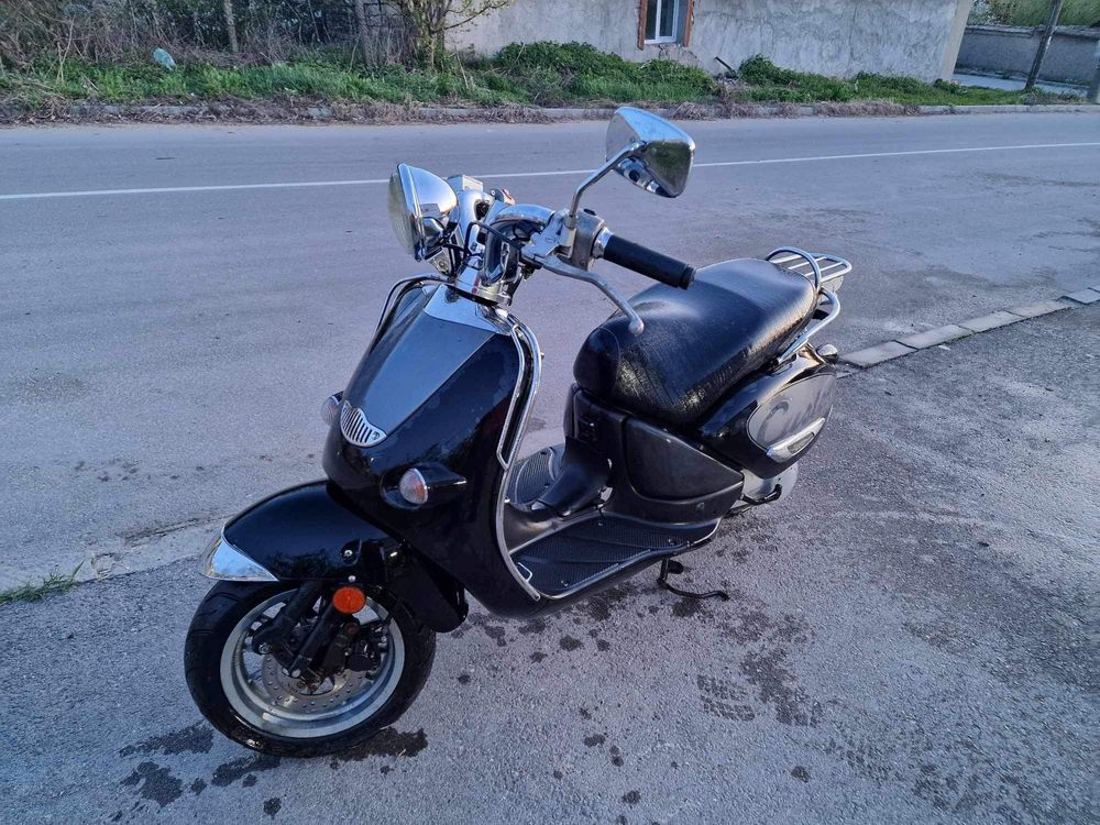 Скутер Aprilia