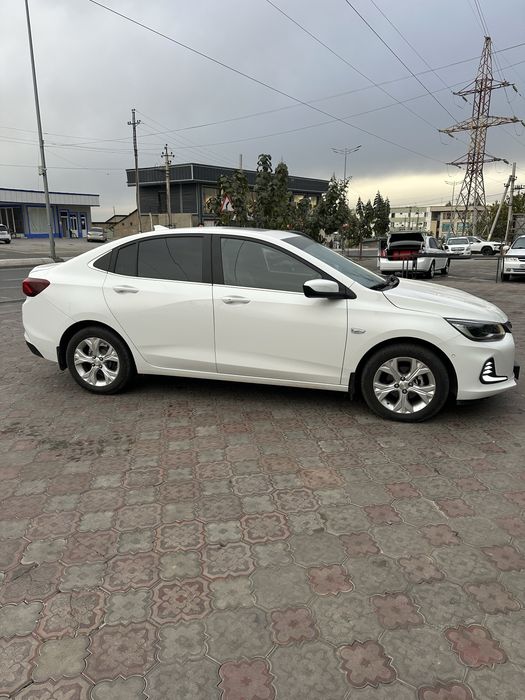 Onix primier 2 Turbo AT PLUS