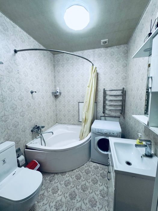 Продается 3 комнатная квартира.Яккасарайский район. Новостройка.