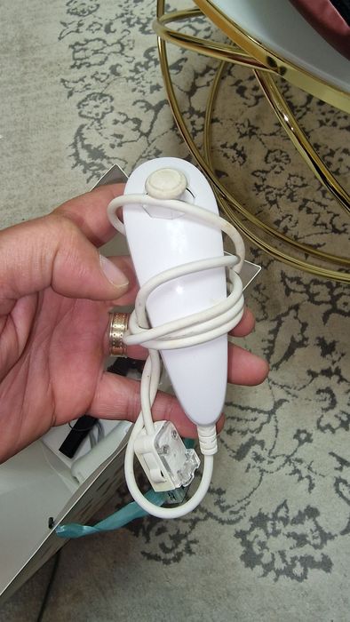 Vând Nintendo WII U