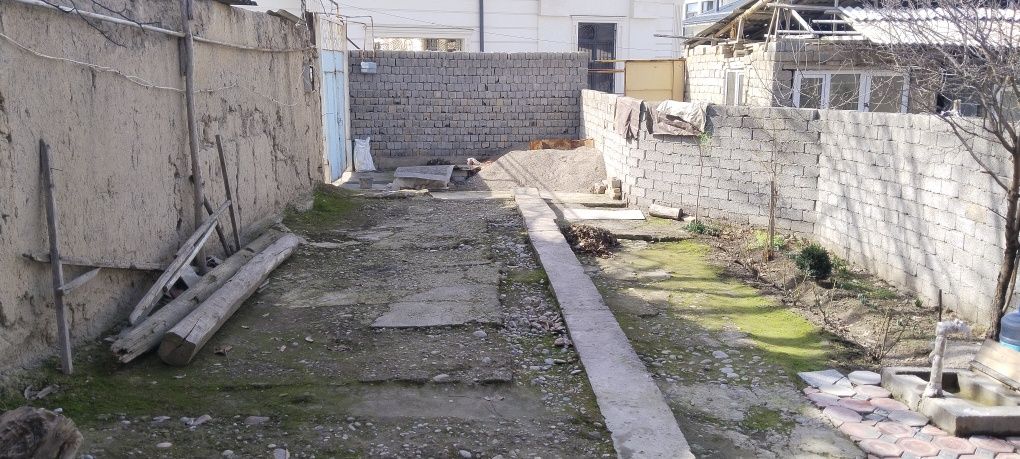 Uy sotiladi hovli 3 sotik