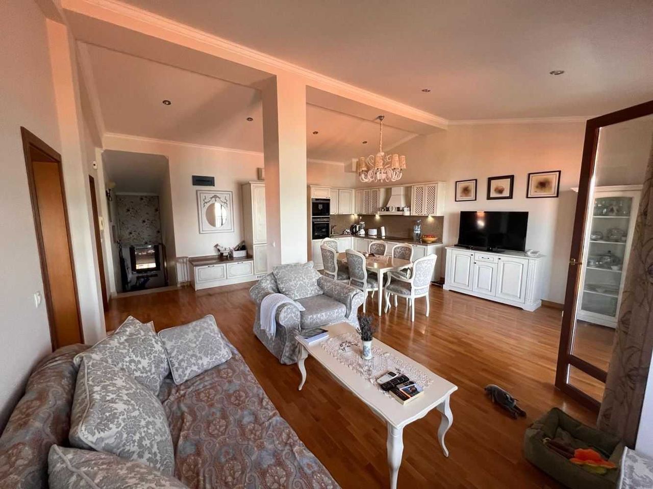 Продава се Тристаен апартамент в Созопол - 114 кв.м за 2193 €/кв.м - Снимка #1