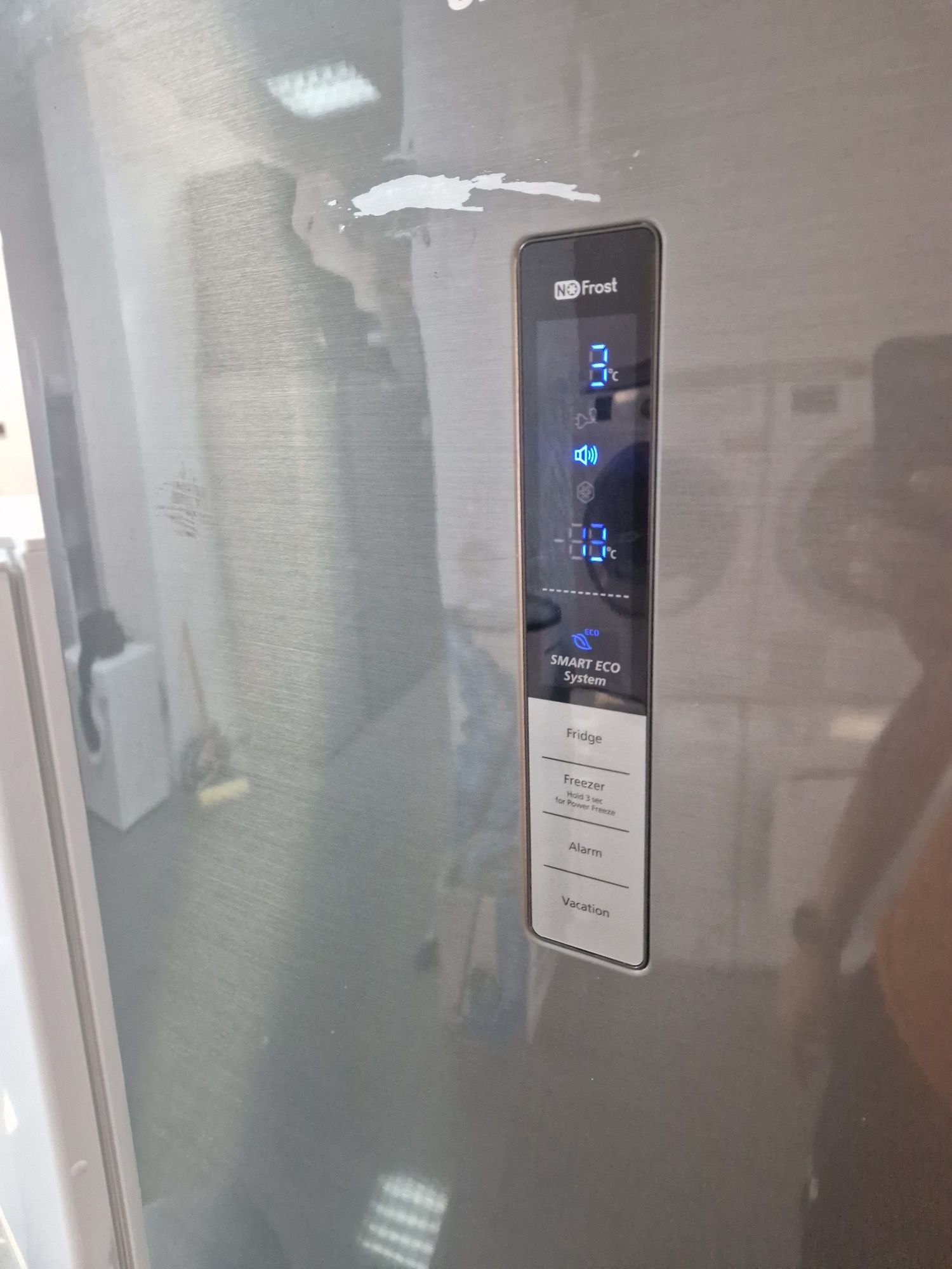 Хладилник с фризер Samsung A++ No Frost