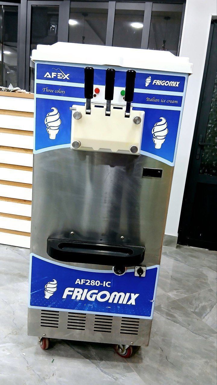 Frezer marojni aparat