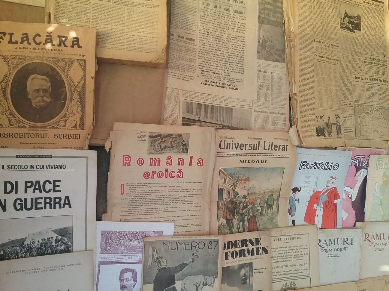 Vand ziare vechi din perioada interbelică