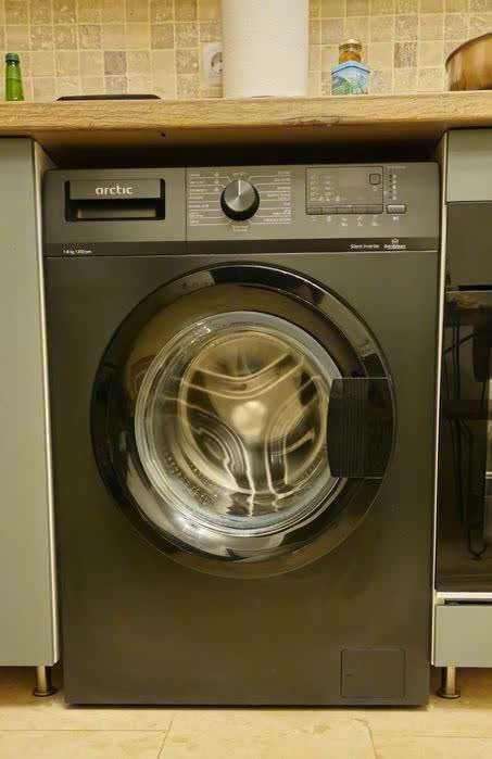 Masina de spalat rufe Arctic APL81223XLAB, 8 kg, 1200 RPM, Clasa C