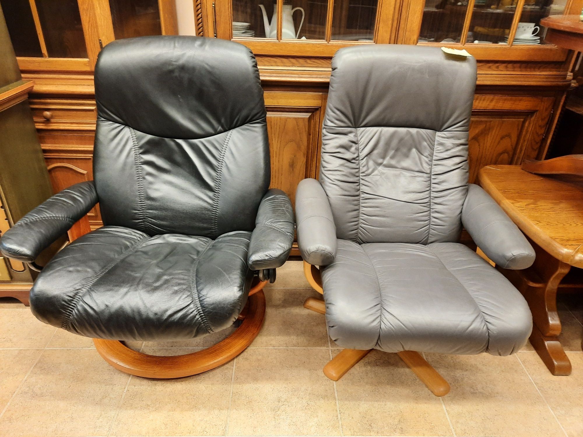 Фотьойл, кресло от естествена кожа със зони за релакс