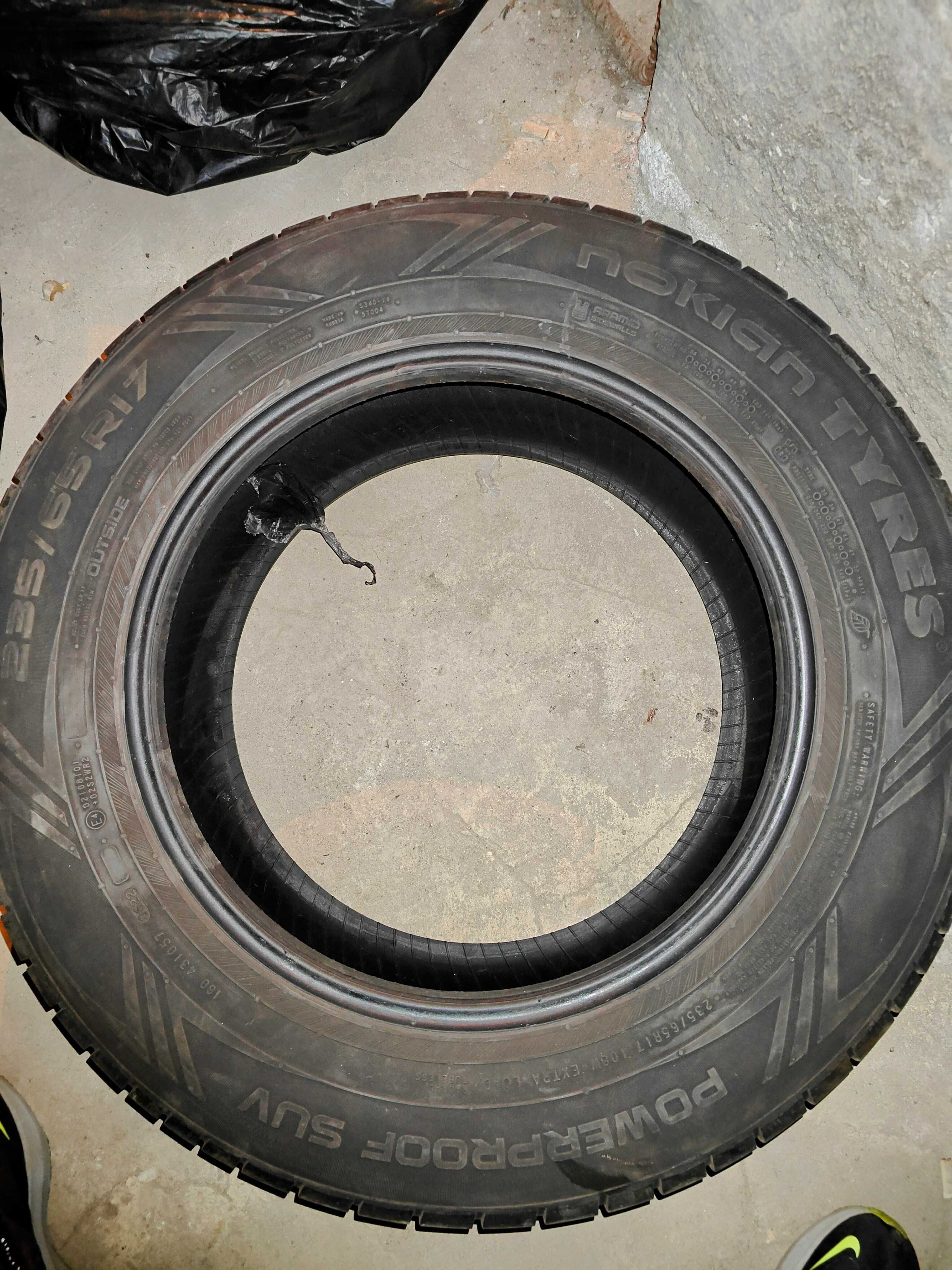 Продавам гуми NOKIAN POWERPROOF SUV 235/65/17