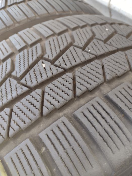 Continental TS860S. 2бр.235/35/20 дот3620