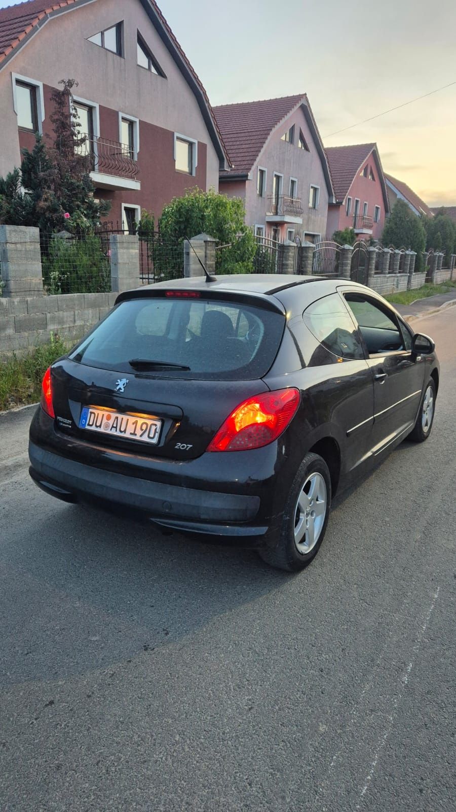 Vând Peugeot 207