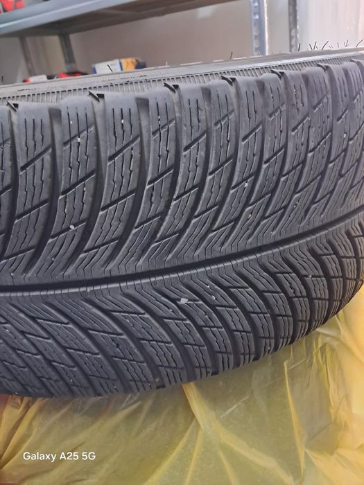 Vand 4 anvelope de iarna Michelin 245/40R20 si 275/35R20