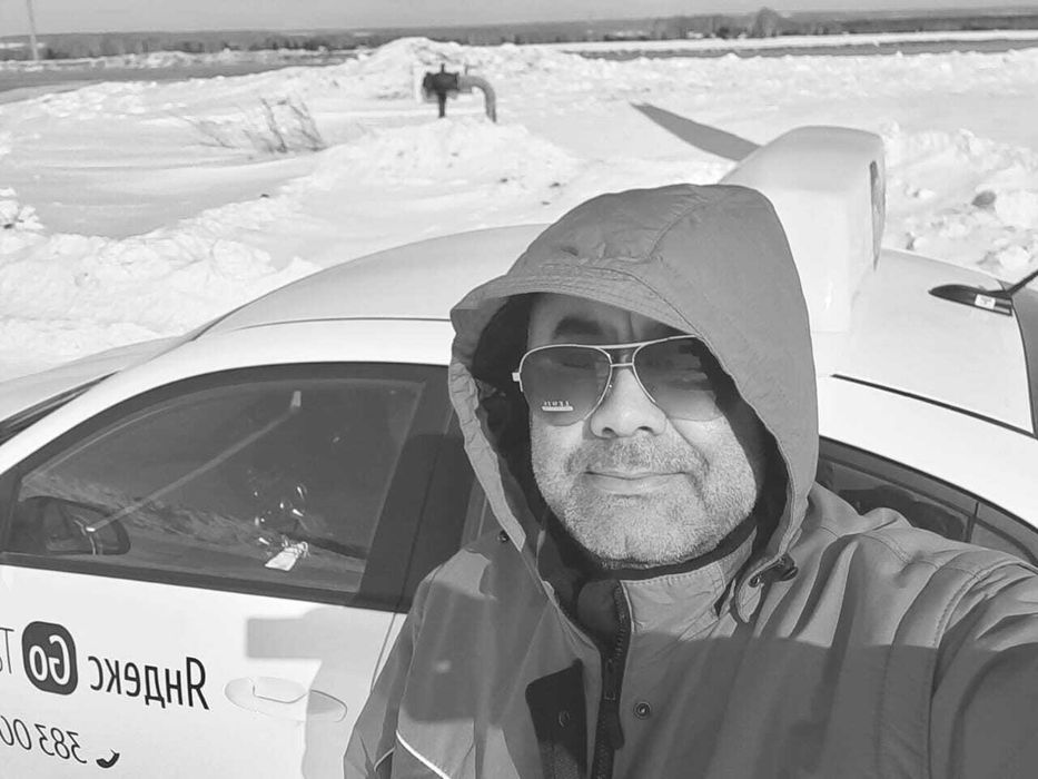 Такси хайдовчиси