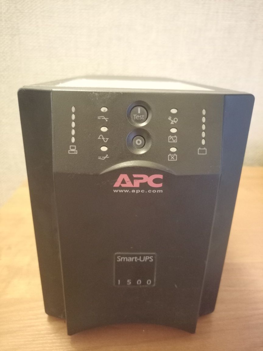 Продам APC Smart-UPS 1000 ВА, чистая синусоида