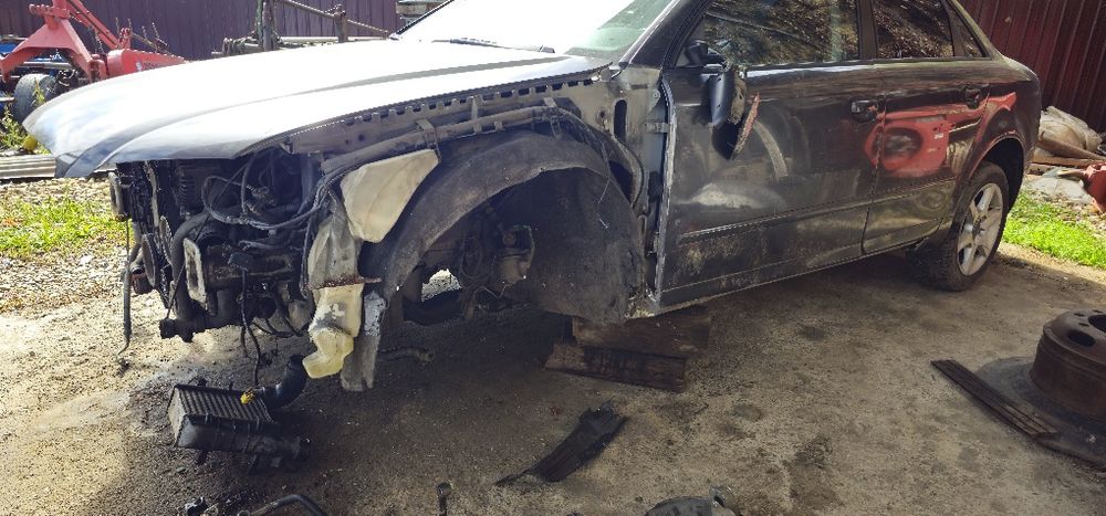 Audi a4 b7 întreg pentru dezmembrat