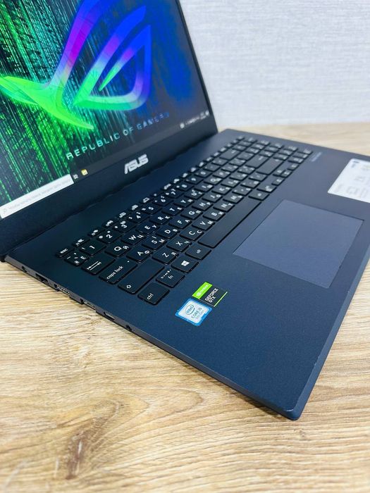 Продам игровой ноутбук.