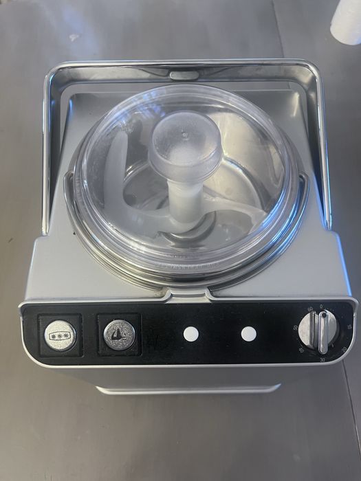 Aparat de facut inghetata