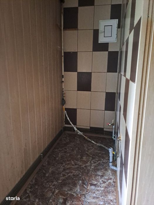 Vând garsoniera Mioveni Robea, confort sporit, 38mp,PARTER,RENOVATA