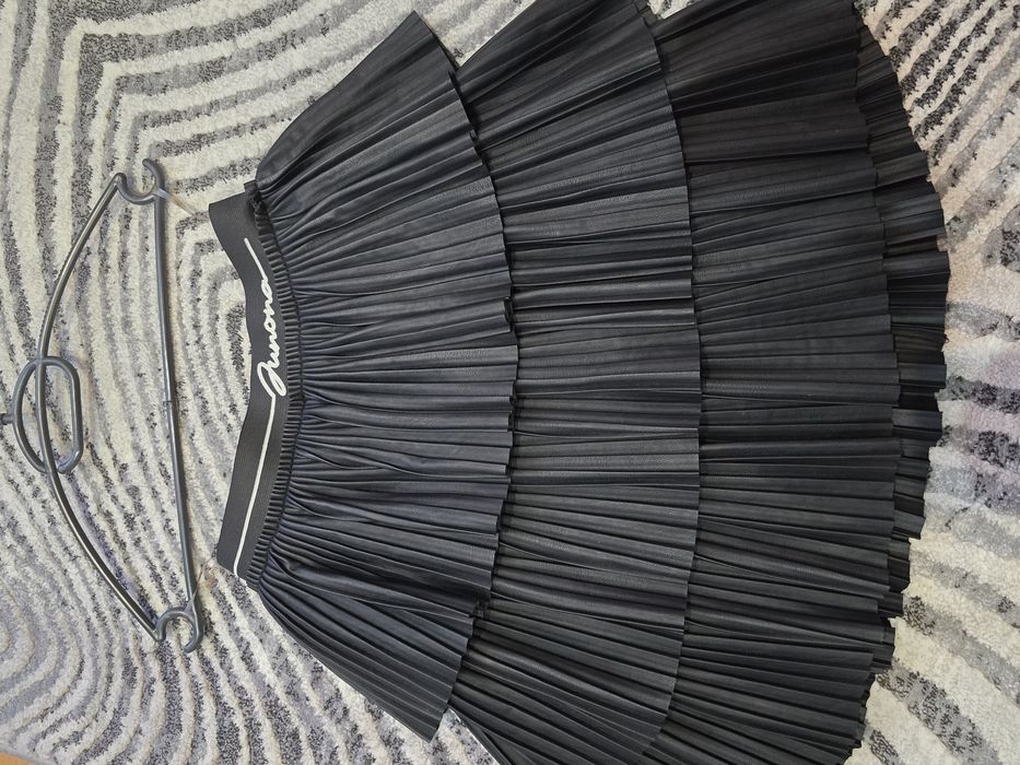 Кожена пола Junona