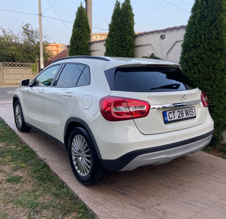 Mercedes GLA 220
