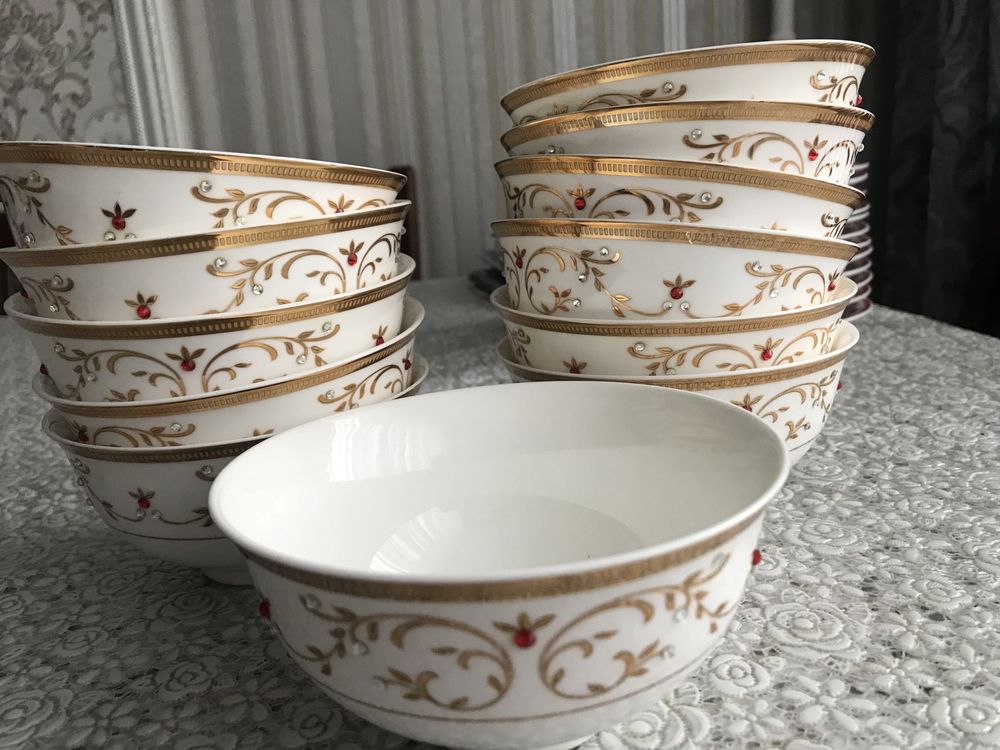Продам пиалы со стразами
