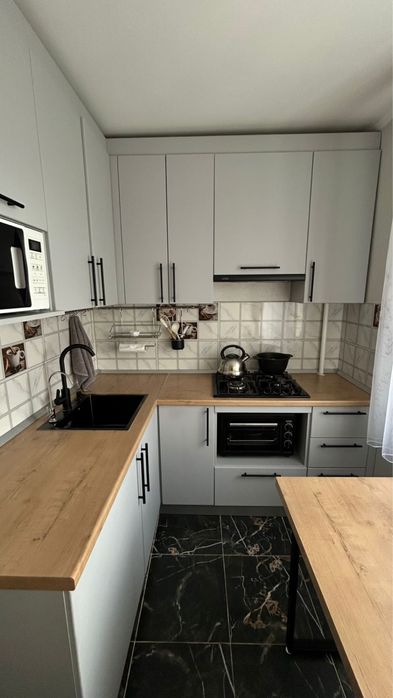 Продам 3х комнатную в центре