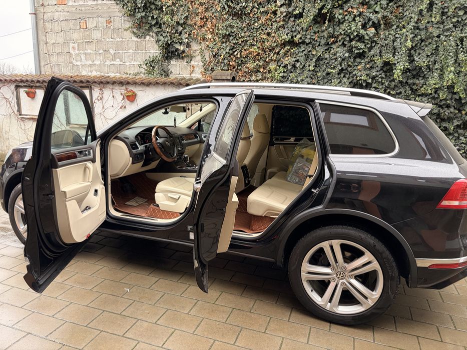 Touareg R-line 3.0 Tdi 4x4 262 cp