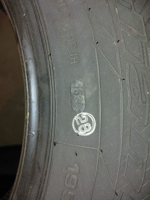 Продам автошину, шипованная