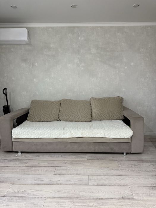 Продается диван 321