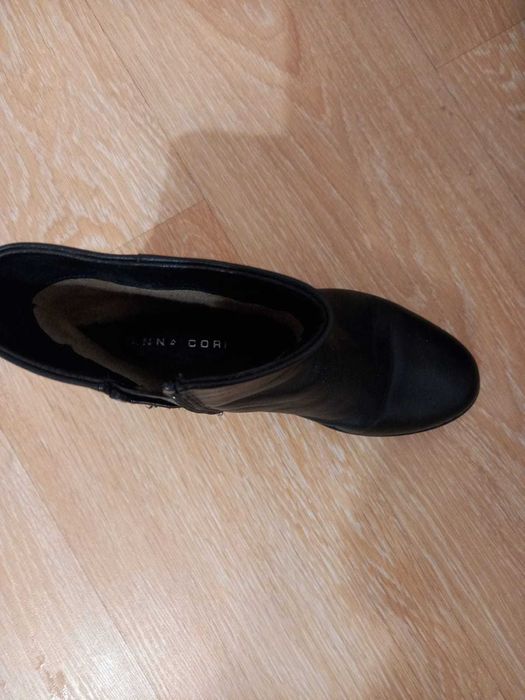 Ghete din piele naturala Anna Cori, M36, 80 Ron