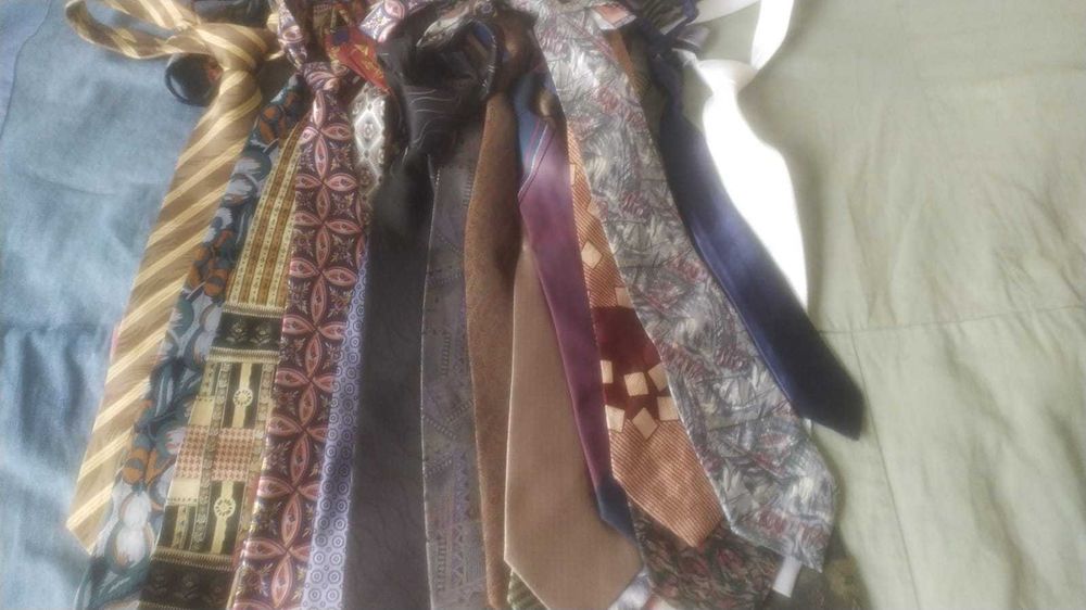 Различные галстуки на выбор