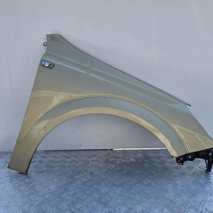 Aripa fata dreapta Z40H auriu Opel Astra H
